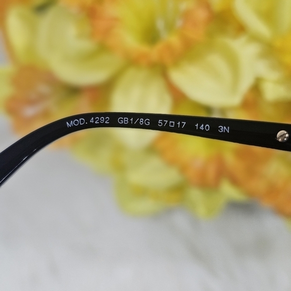 Versace women sunglasses black and gold main image 11